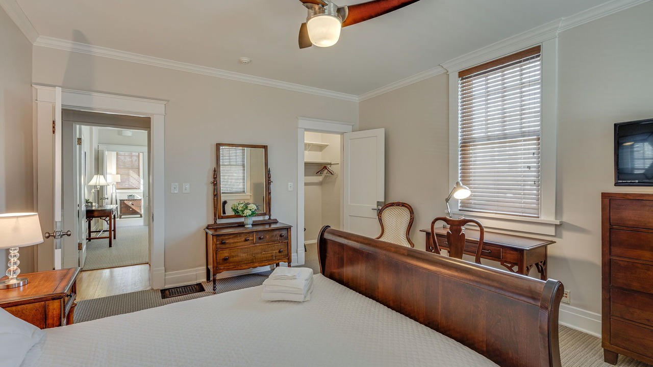 Photo of Bedroom in Music Row