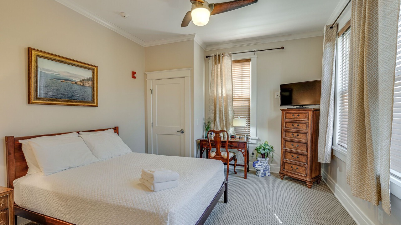 Photo of Bedroom in Music Row