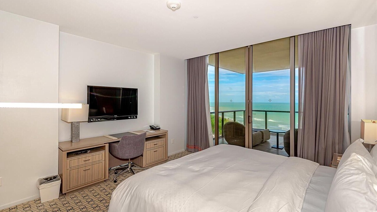 Photo of Bedroom in Bal Harbour