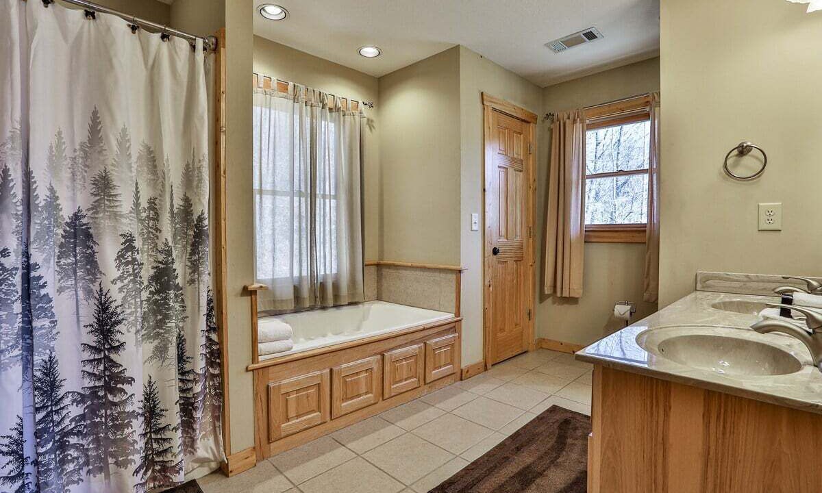 Photo of Bathroom in Ellijay