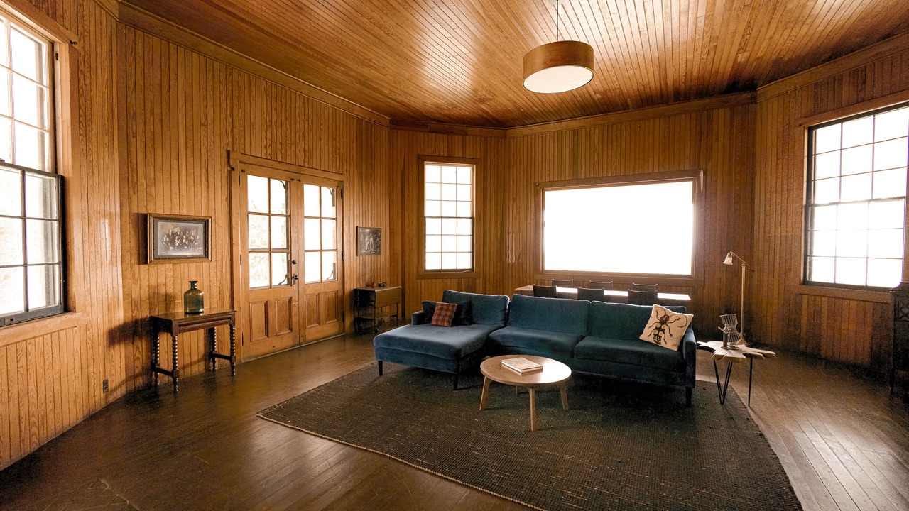 Photo of Livingroom in Town of Sharon