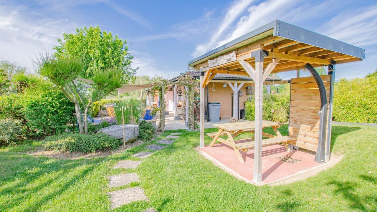 Photo of Outdoor in Geraudot