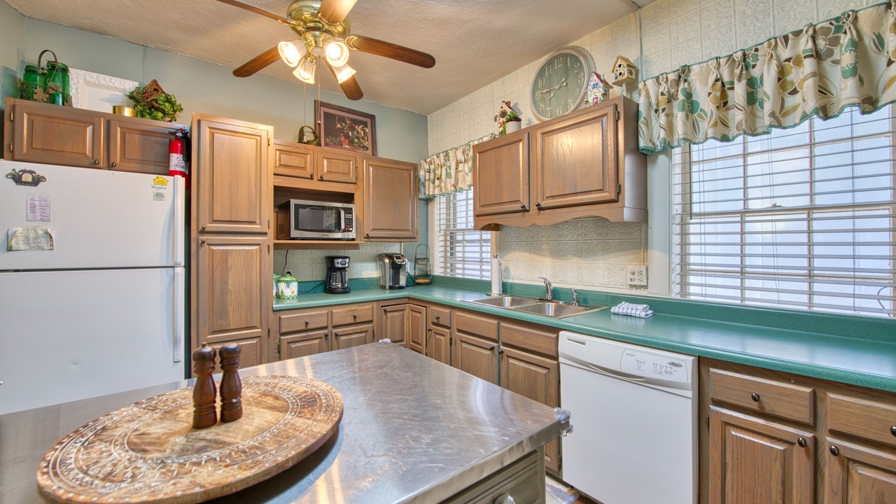 Photo of Kitchen in Lake Junaluska