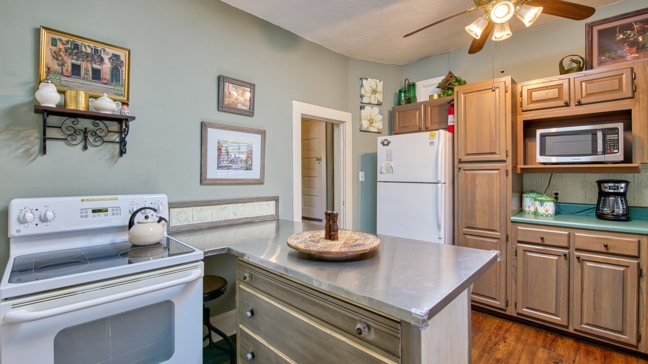 Photo of Kitchen in Lake Junaluska