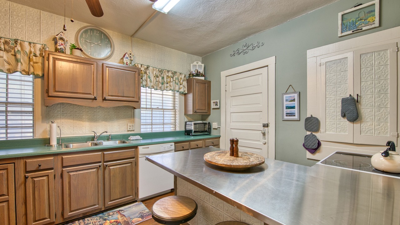 Photo of Kitchen in Lake Junaluska