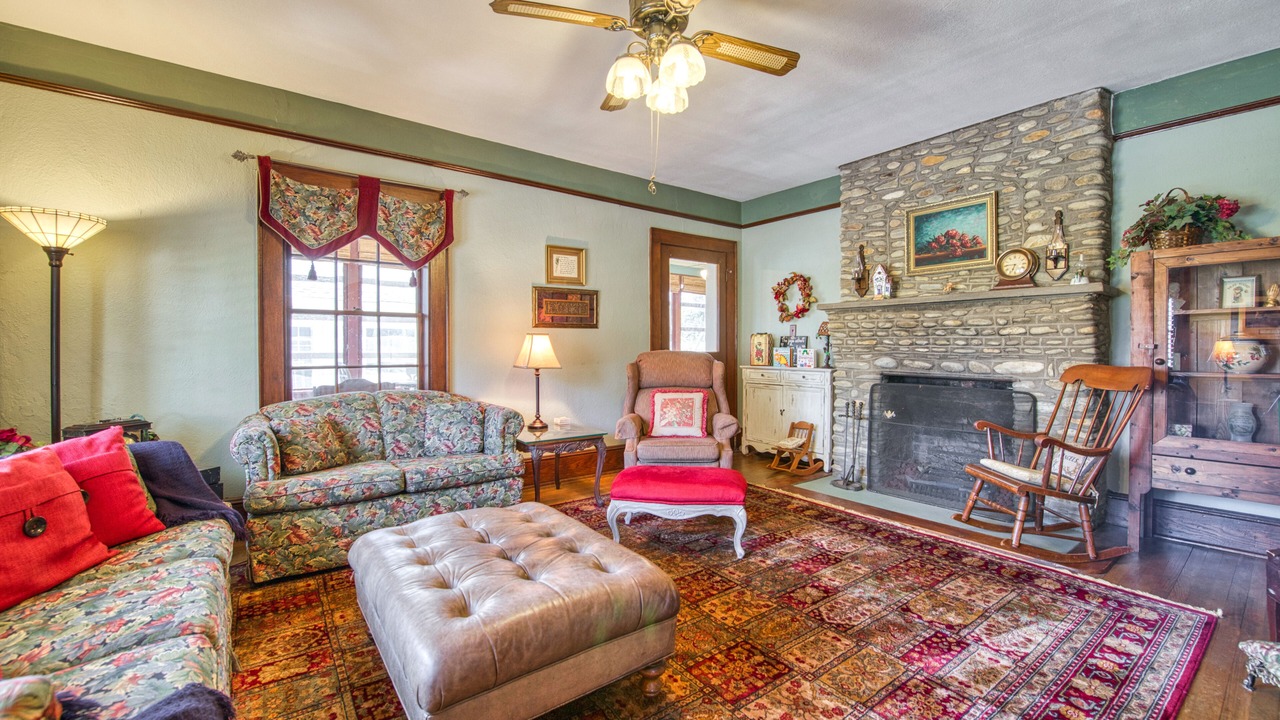 Photo of Livingroom in Lake Junaluska