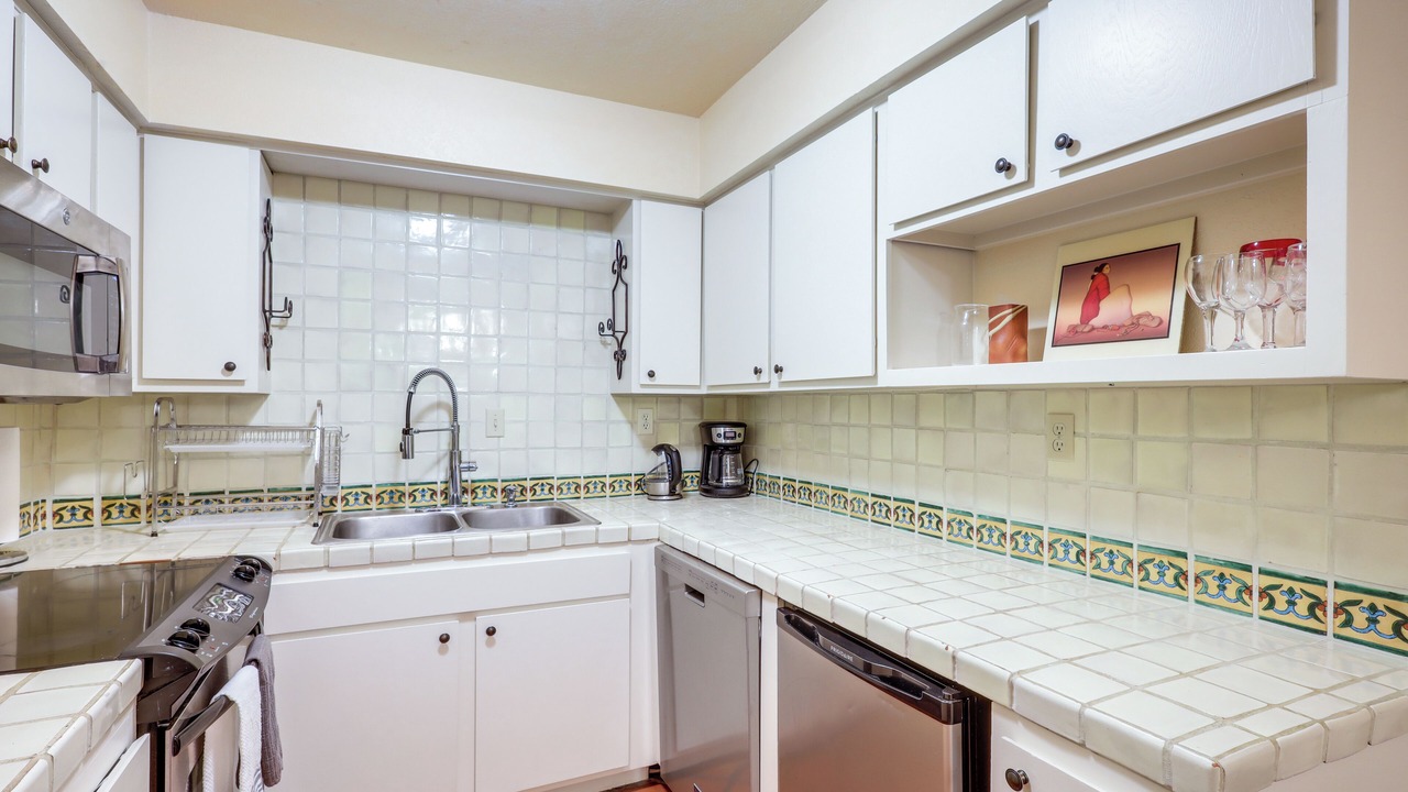 Photo of Kitchen in Northeast Santa Fe