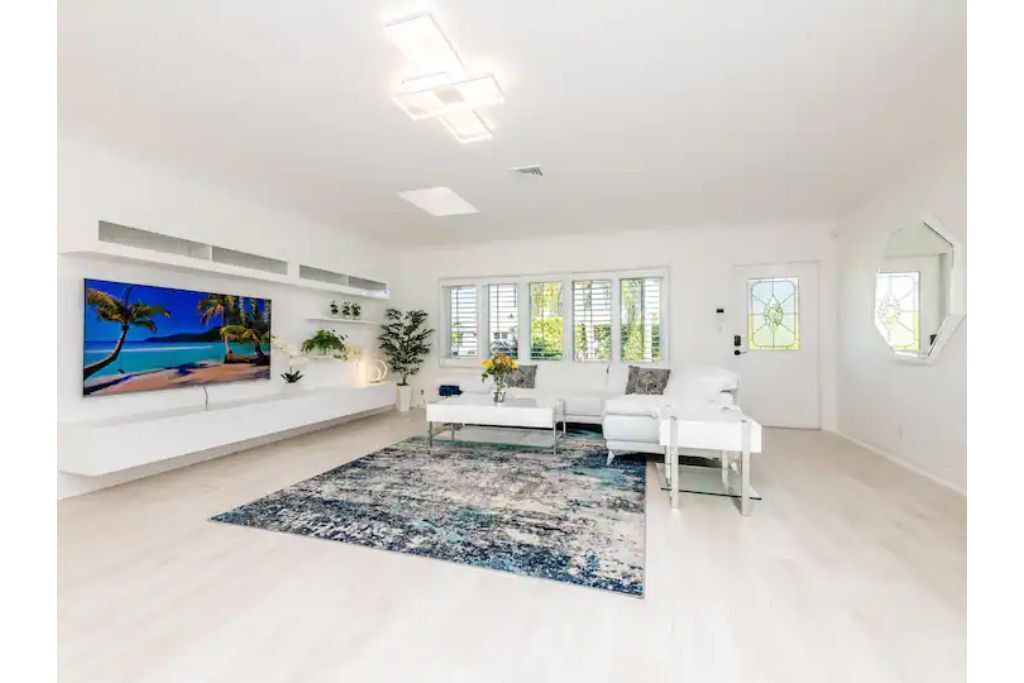 Photo of Livingroom in Central Fort Lauderdale