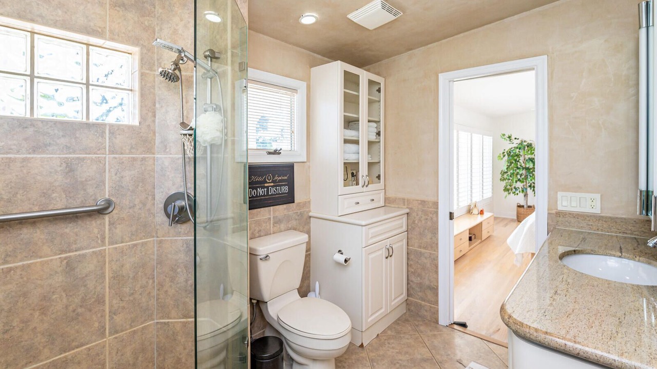 Photo of Bathroom in Central Fort Lauderdale