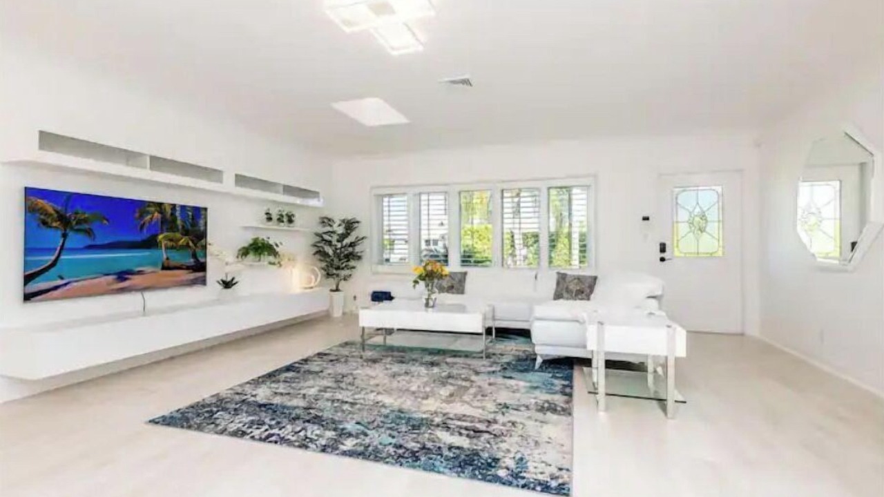 Photo of Livingroom in Central Fort Lauderdale