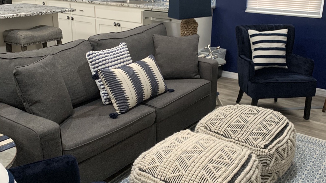 Photo of Livingroom in Pettit
