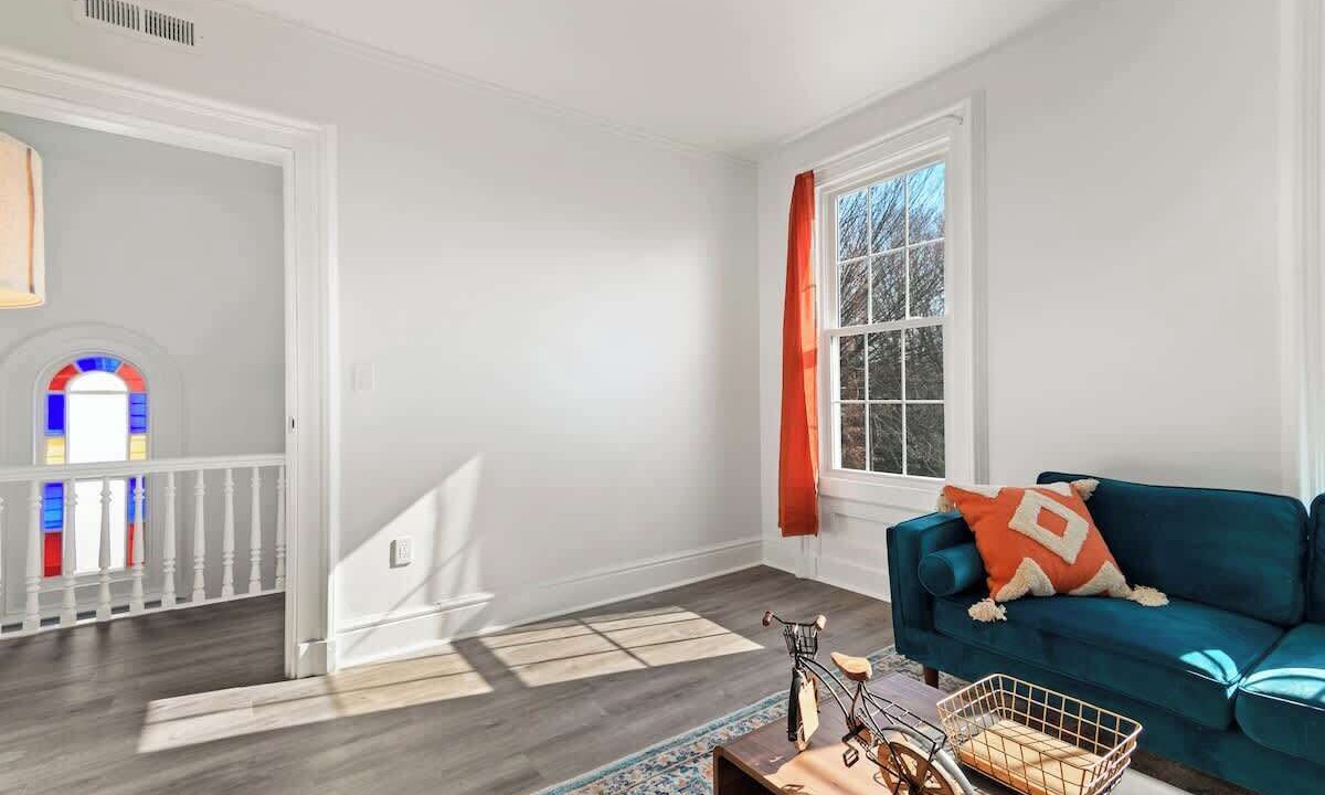 Photo of Livingroom in East Rock