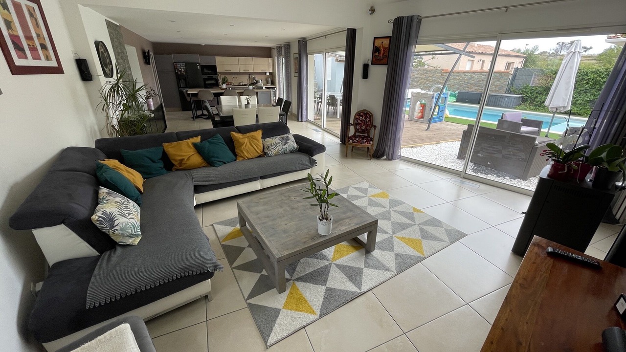 Photo of Livingroom in Saint-Genies-de-Fontedit