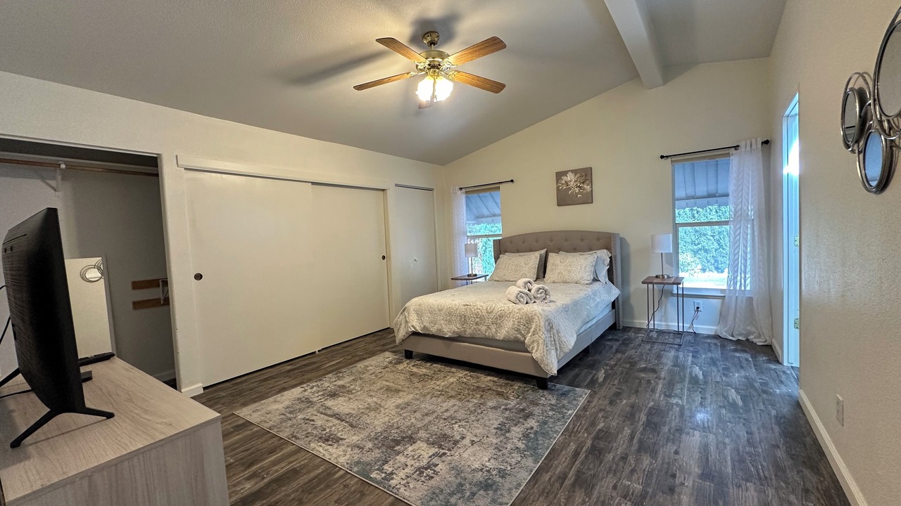 Photo of Others in Tracy