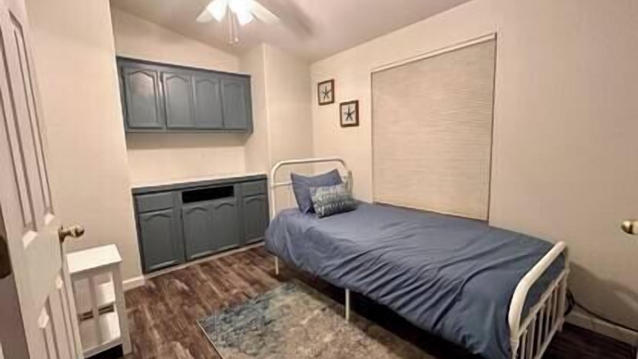 Photo of Others in Tracy