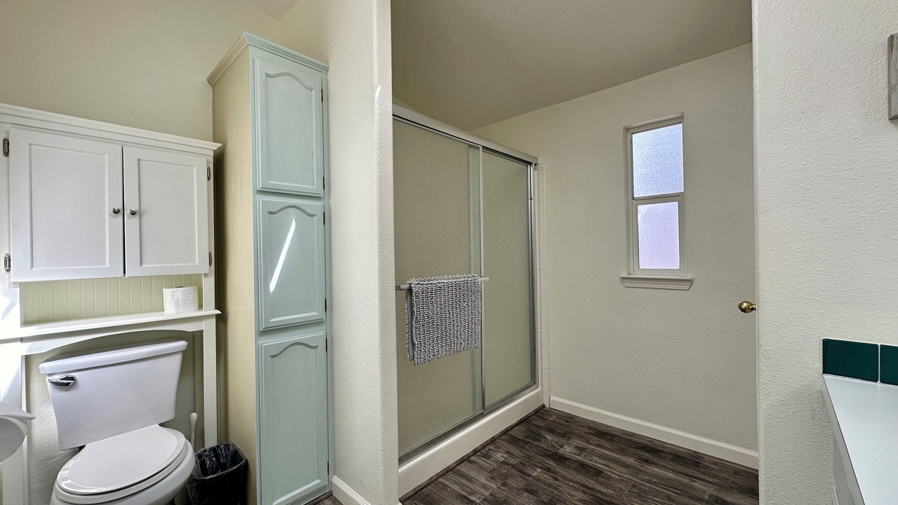 Photo of Others in Tracy