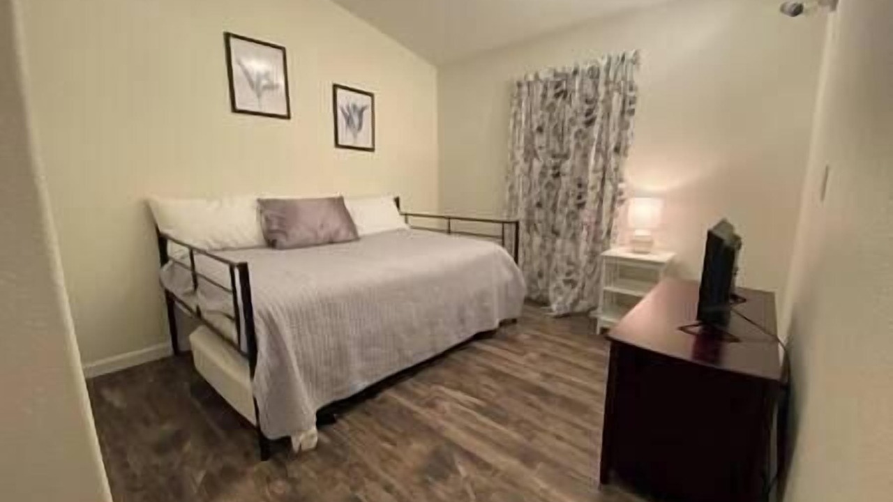 Photo of Others in Tracy