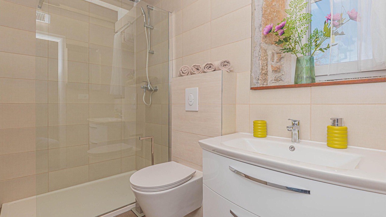 Photo of Bathroom in Oklaj
