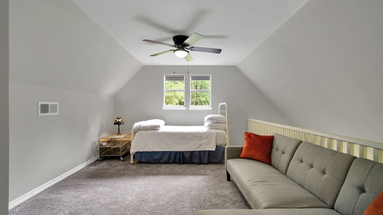 Photo of Livingroom in Cape Royale