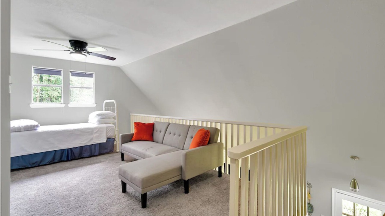 Photo of Livingroom in Cape Royale
