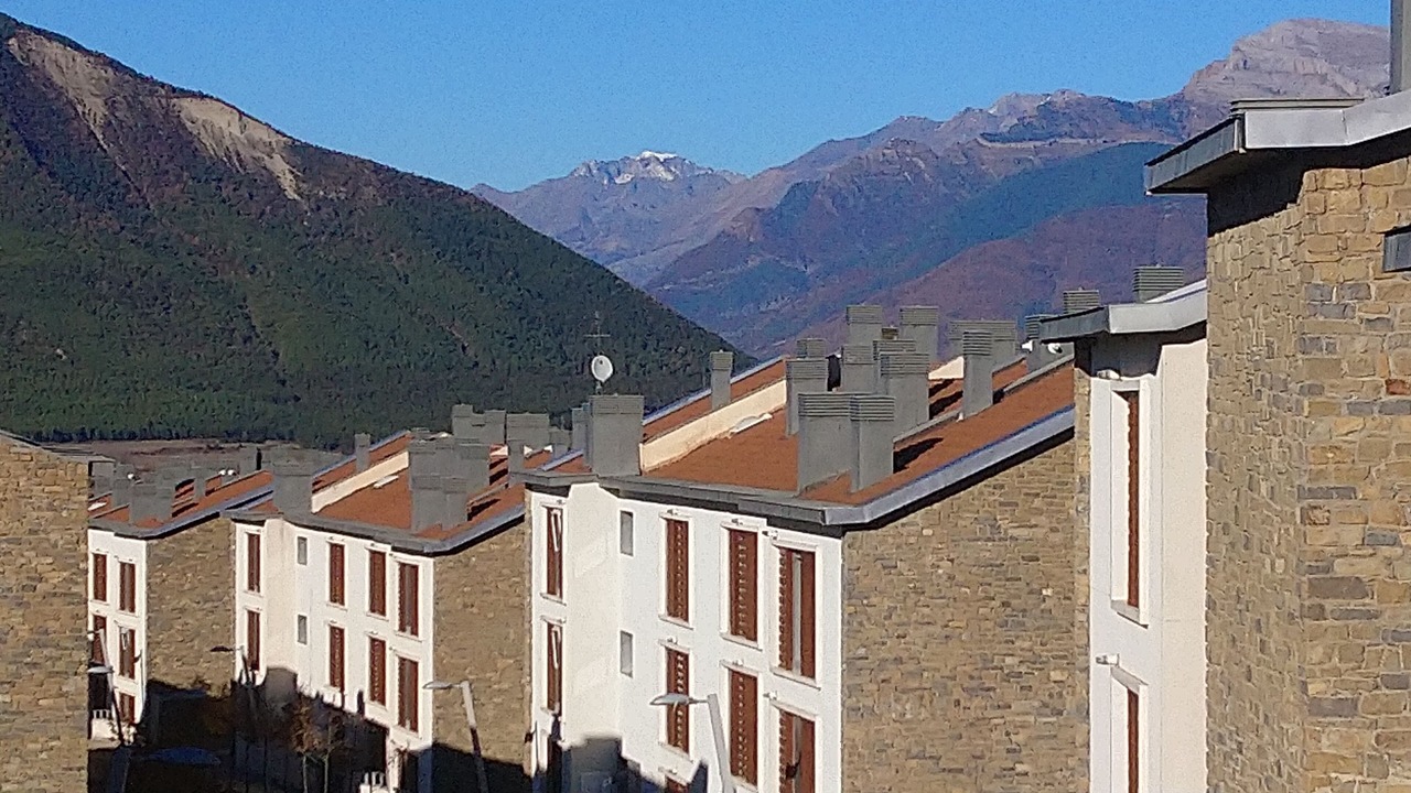 Photo of Outdoor in Latas