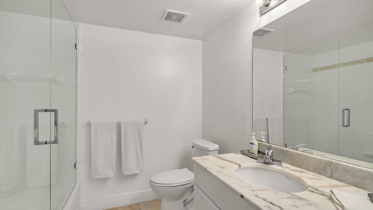 Photo of Bathroom in Brickell