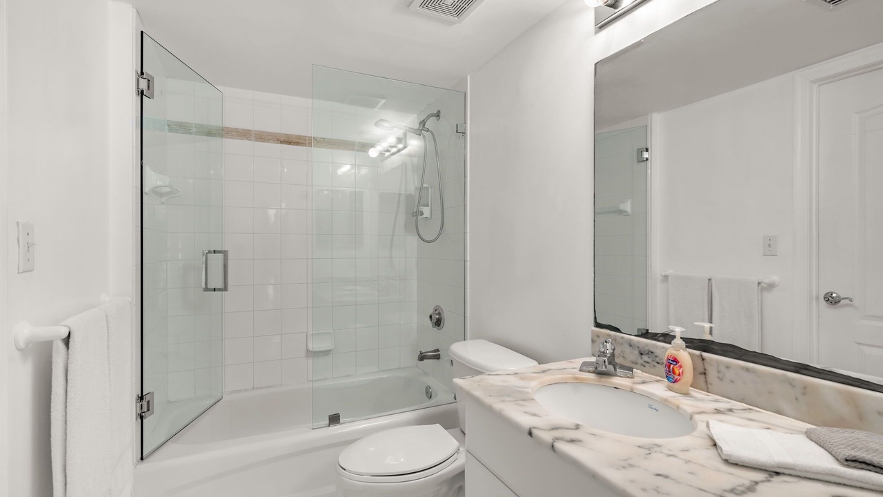 Photo of Bathroom in Brickell