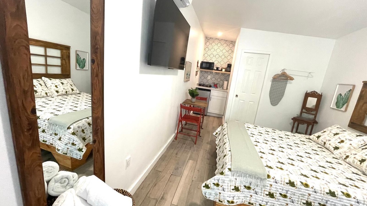 Photo of Bedroom in Coral Way