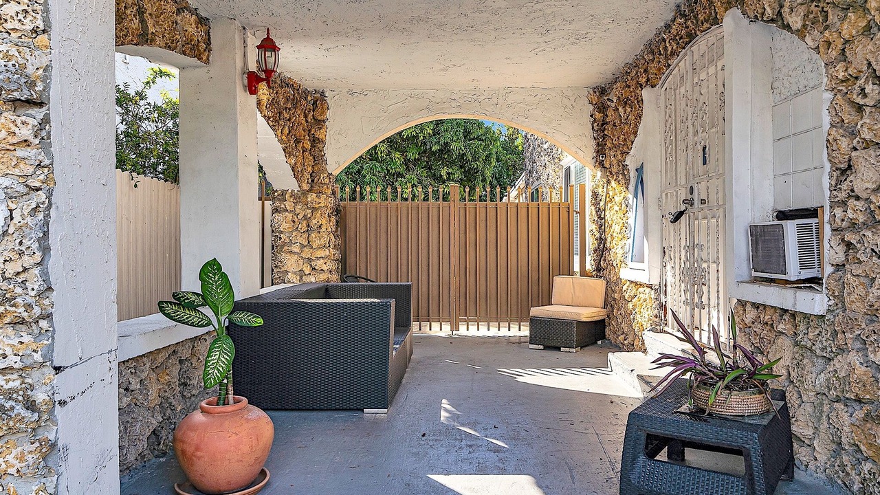 Photo of Patio Balcony in Coral Way