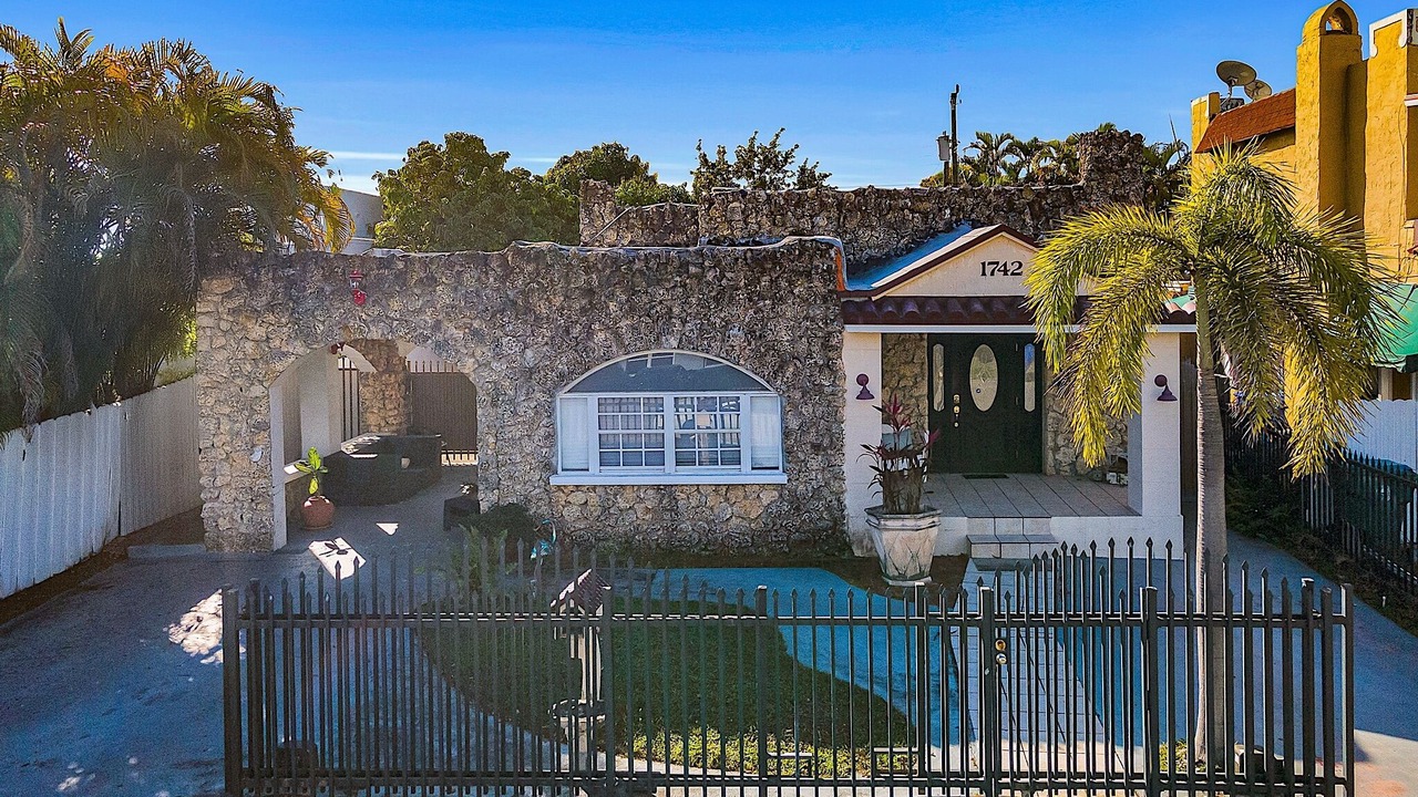 Photo of Outdoor in Coral Way