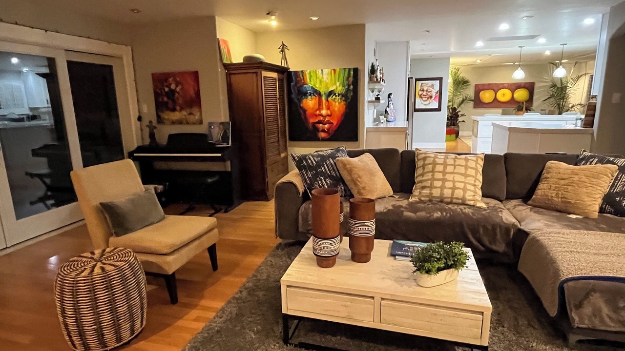 Photo of Livingroom in East San Mateo