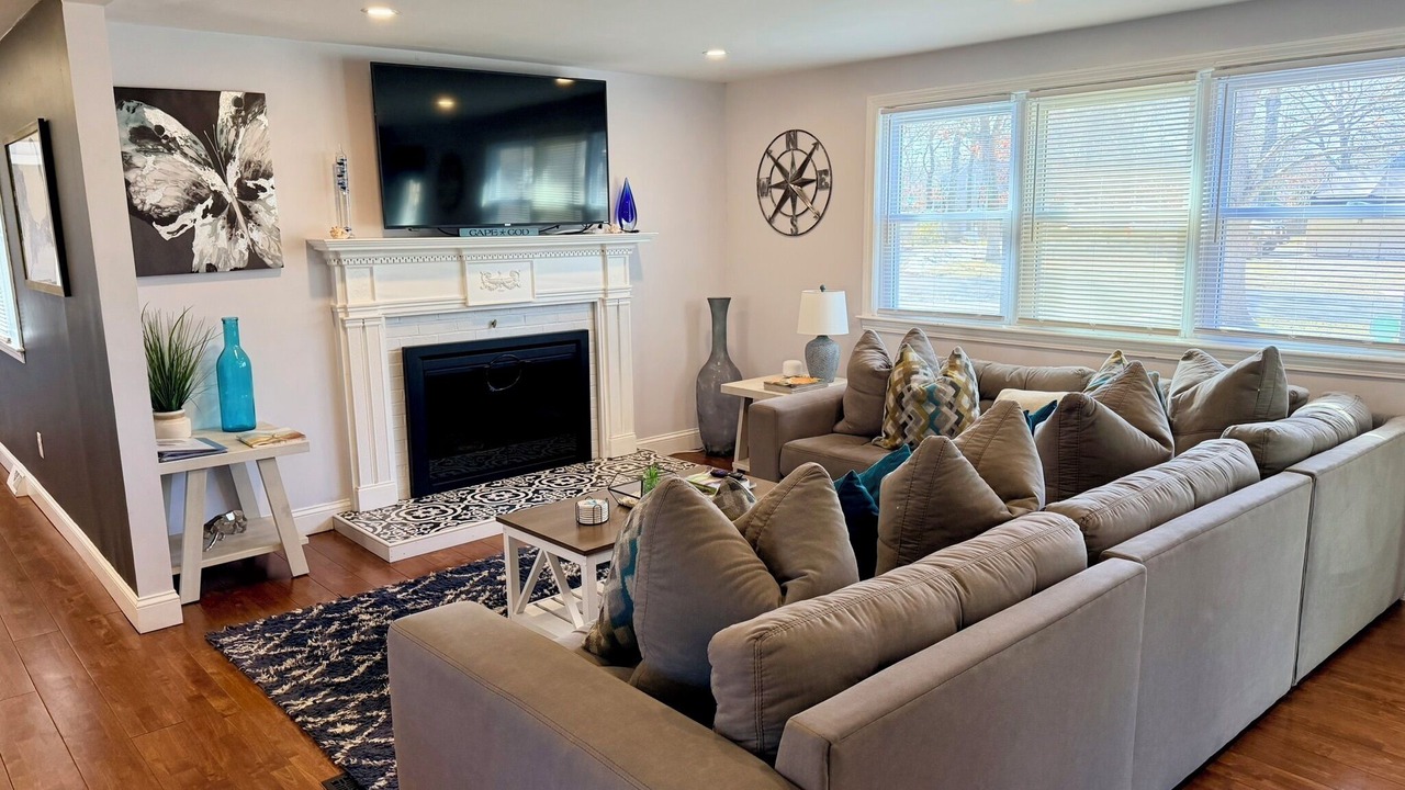 Photo of Livingroom in South Yarmouth