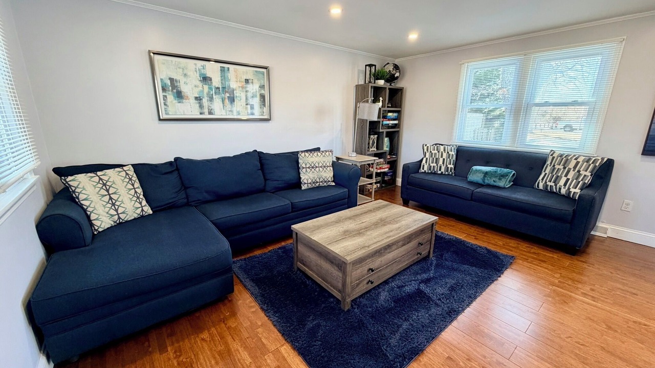 Photo of Livingroom in South Yarmouth