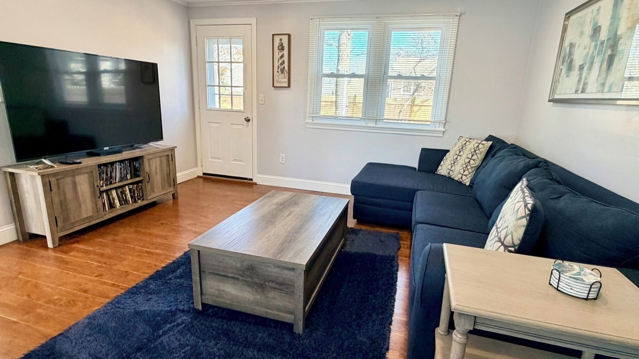 Photo of Livingroom in South Yarmouth