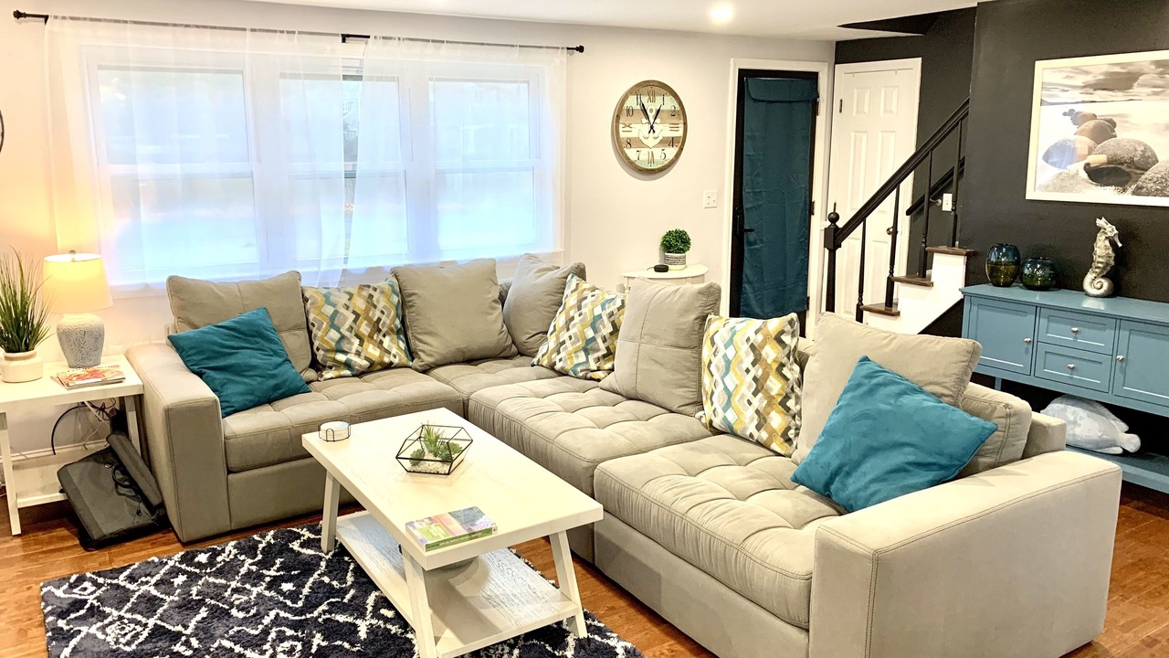 Photo of Livingroom in South Yarmouth