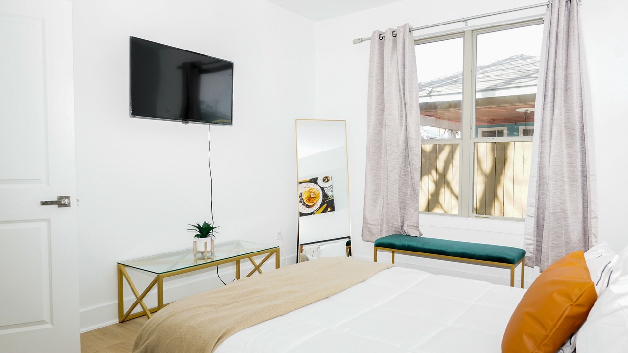 Photo of Bedroom in Greater East End