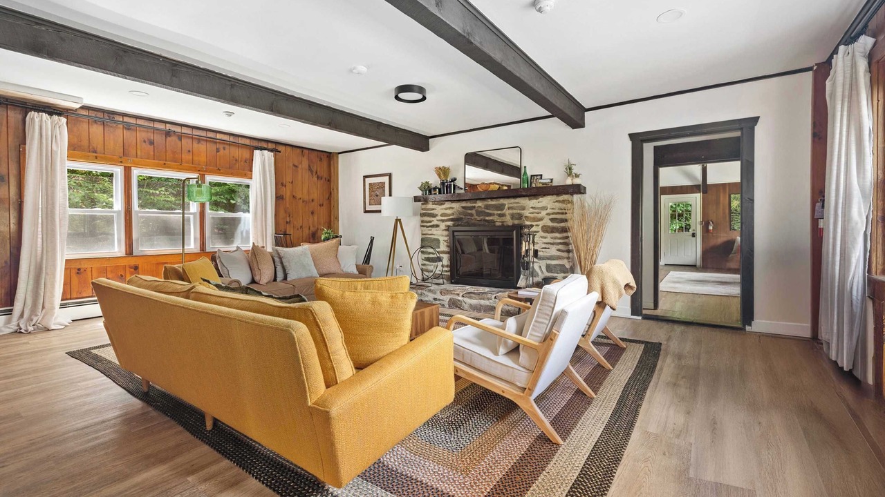 Photo of Livingroom in West Dover