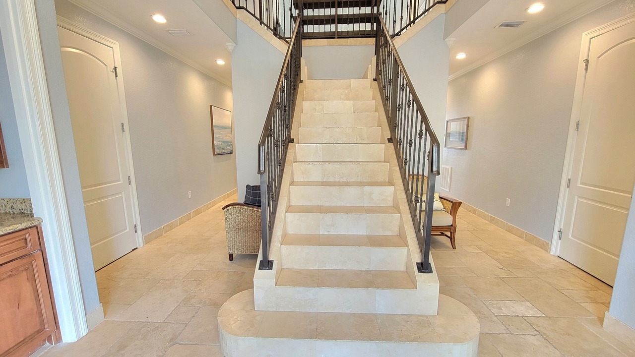 Photo of Others in Avalon Beach Estates