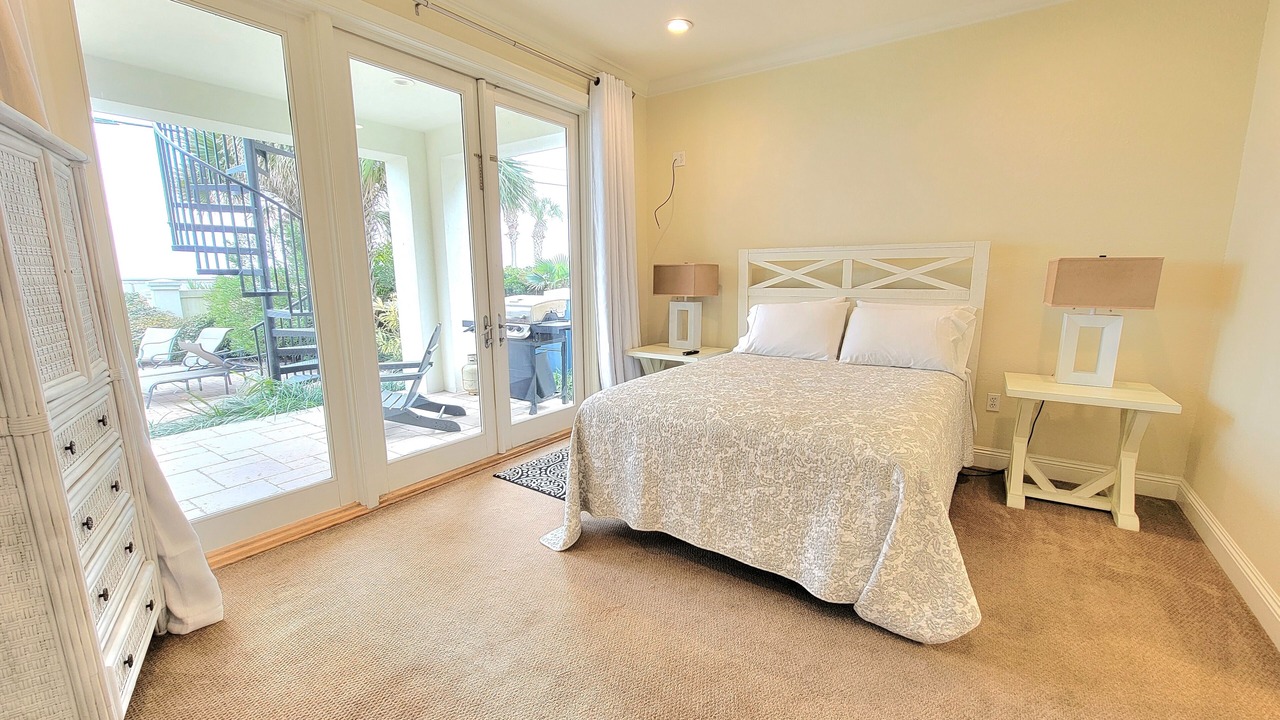 Photo of Bedroom in Avalon Beach Estates