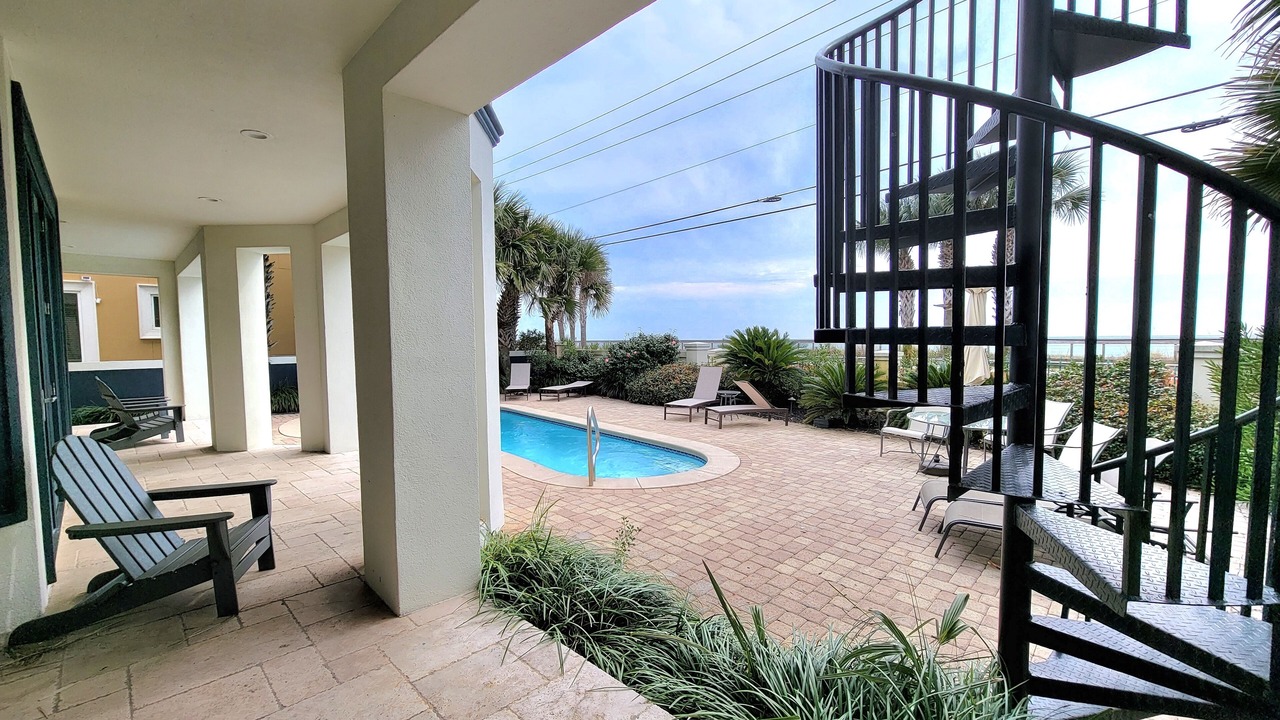 Photo of Outdoor in Avalon Beach Estates