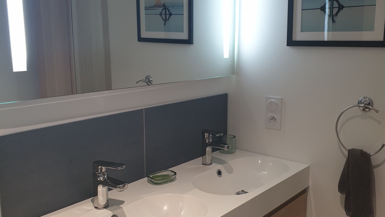 Photo of Bathroom in Graye-sur-Mer