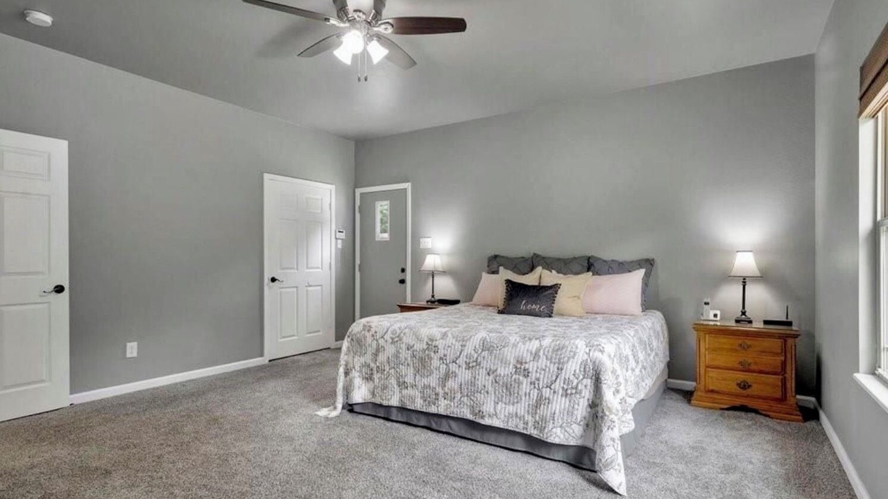 Photo of Bedroom in Flint