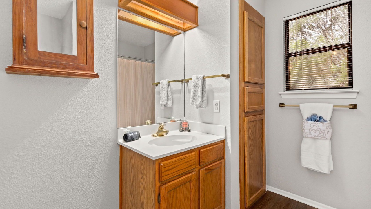Photo of Bathroom in Canyon Lake