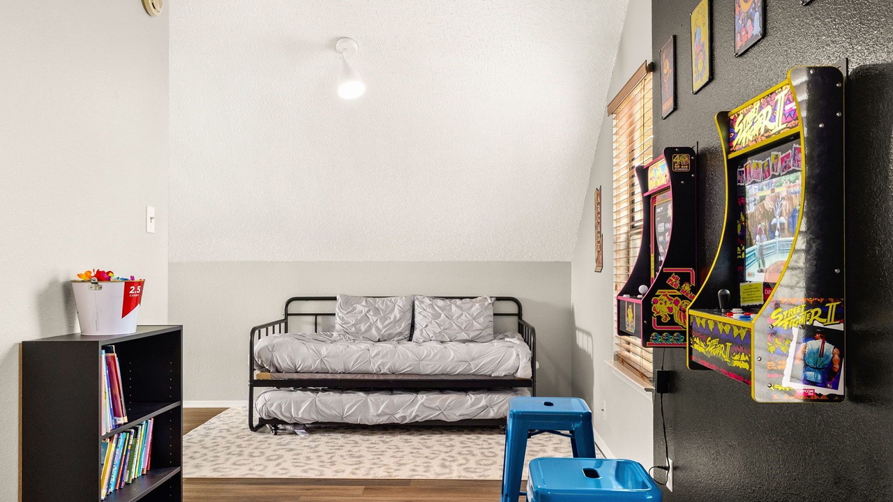 Photo of Bedroom in Canyon Lake