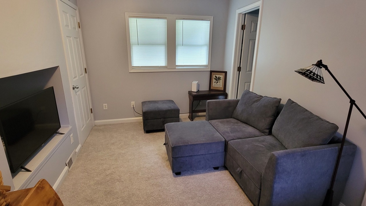 Photo of Livingroom in Milford