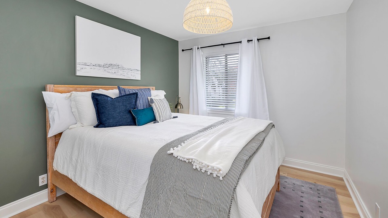 Photo of Bedroom in Demere Park