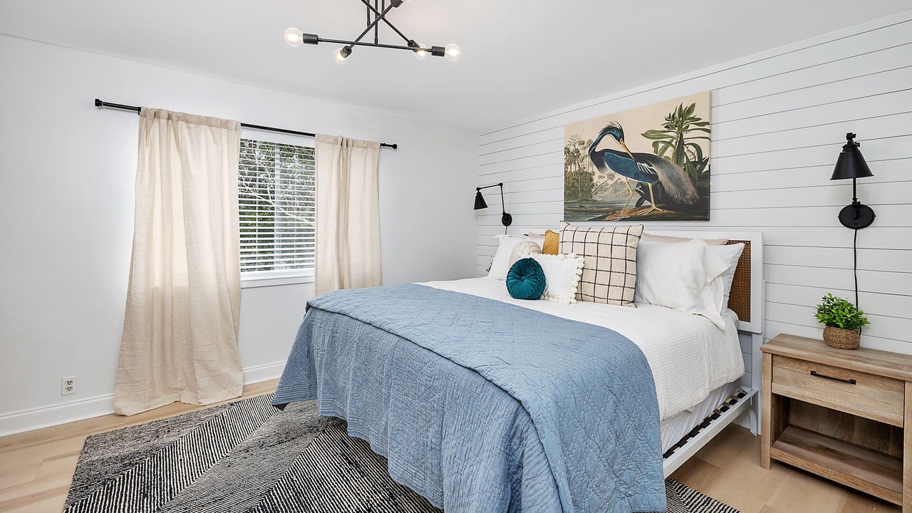 Photo of Bedroom in Demere Park