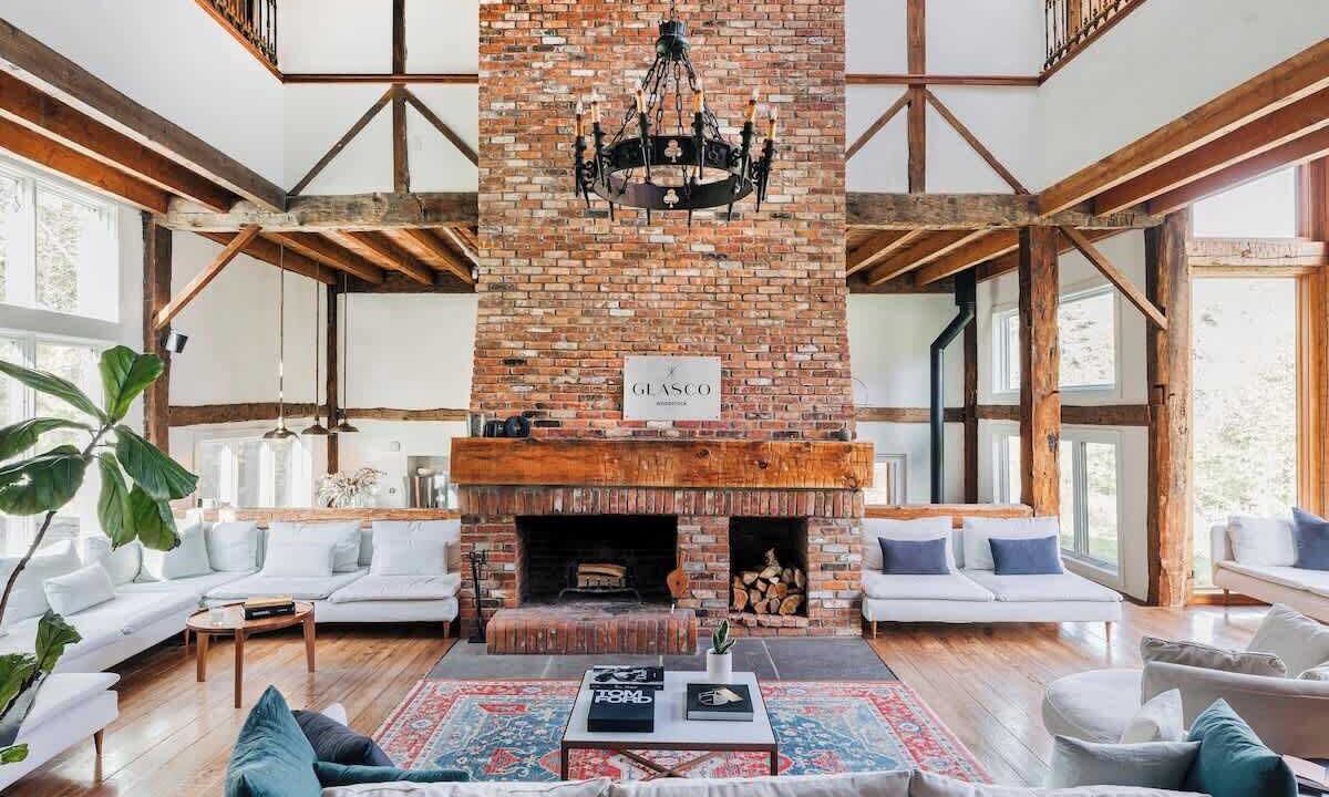Photo of Livingroom in Saugerties