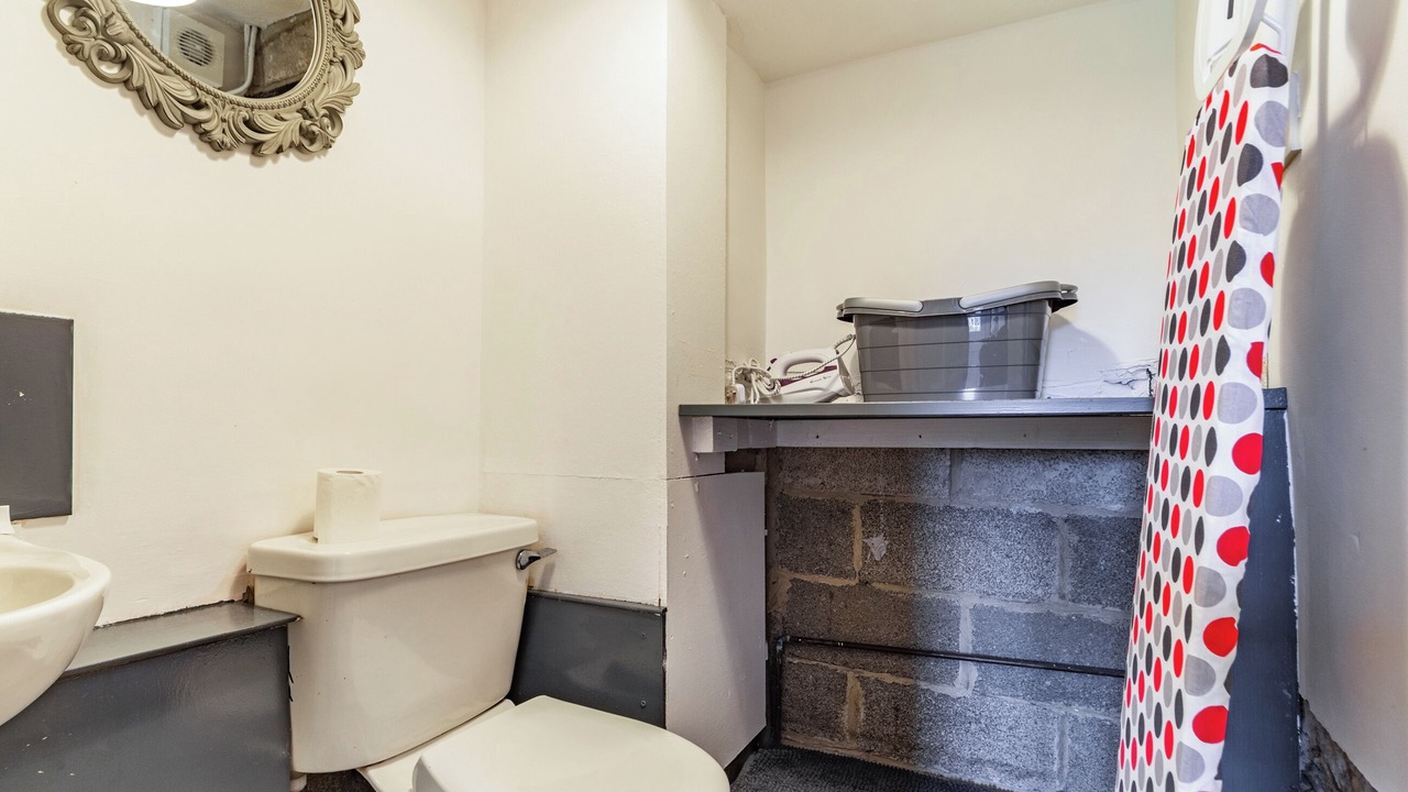 Photo of Others in Lofthouse