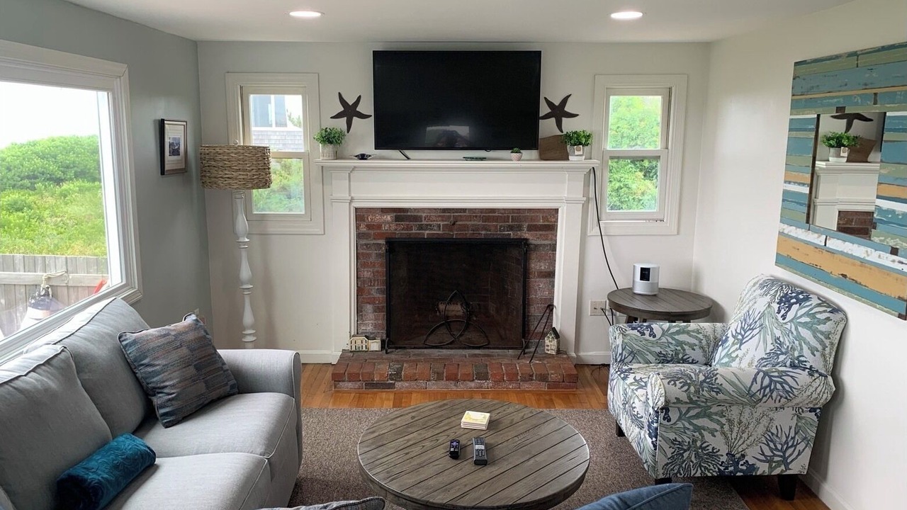 Photo of Livingroom in Dennis